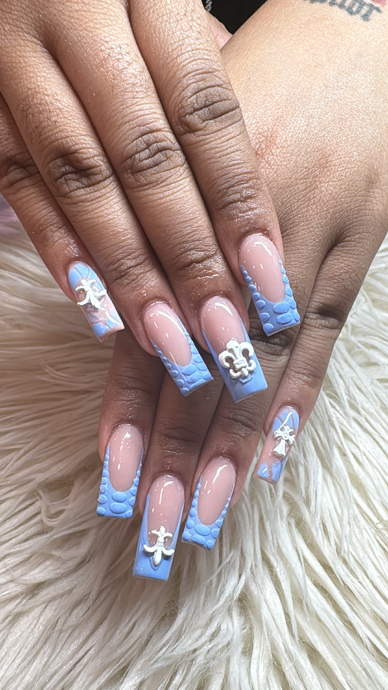 Glossy Nails nail photo 1